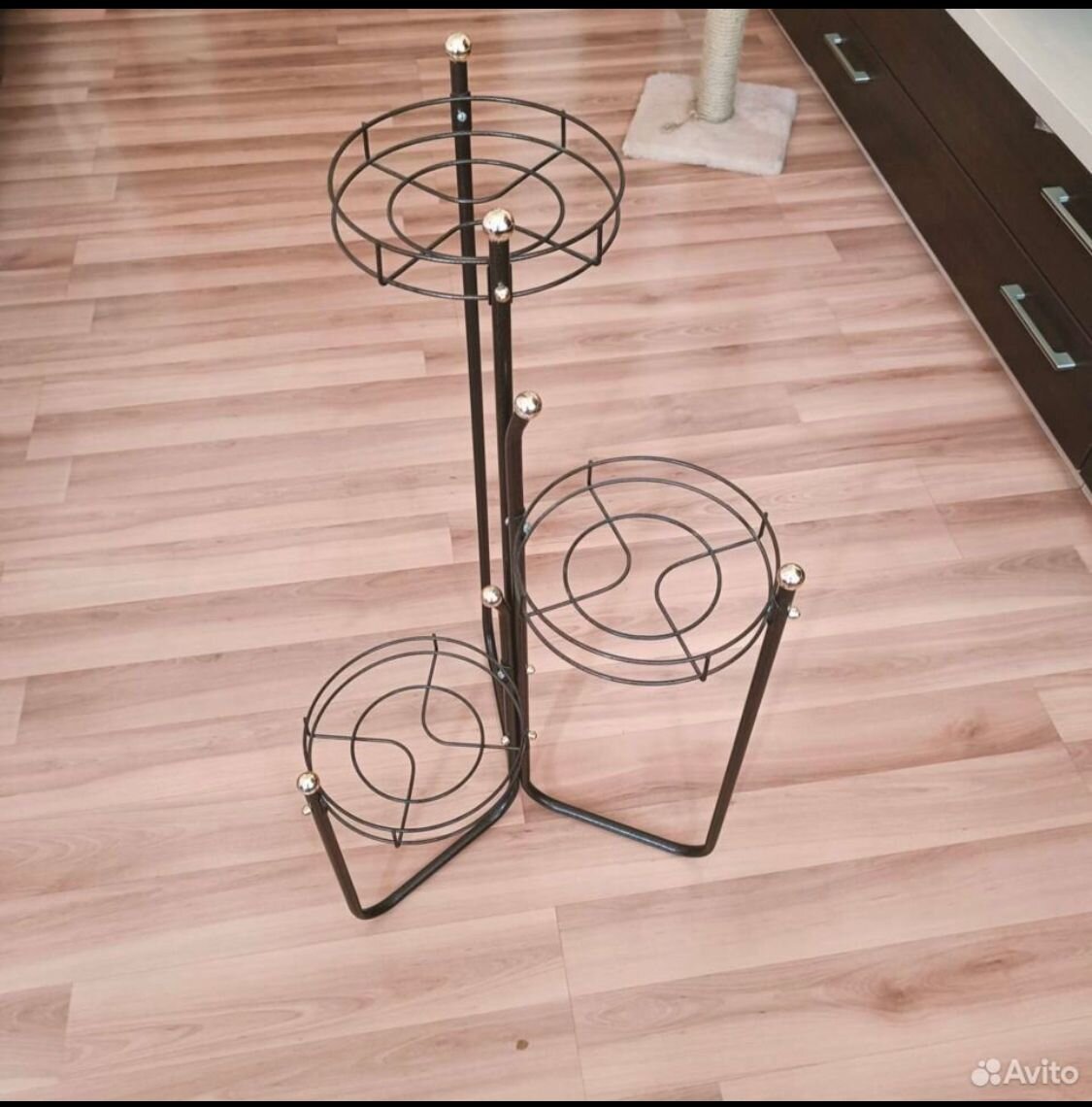 Подставка для цветов - фото продавца. Листайте, там топор будет))))