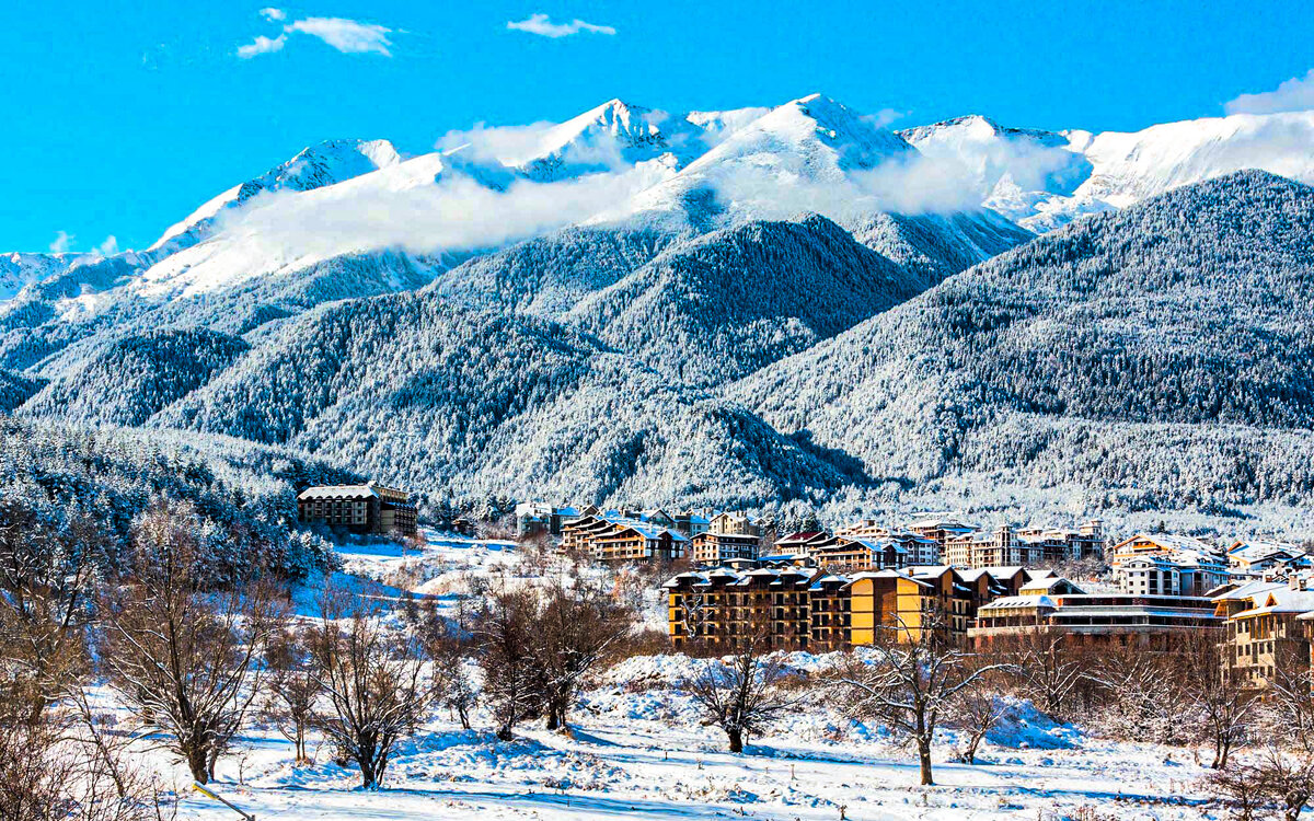 Болгария зимой. Болгария горнолыжные курорты Bansko. Болгария лыжи Банско. Банское горнолыжка Болгария. Банско склоны 2022.