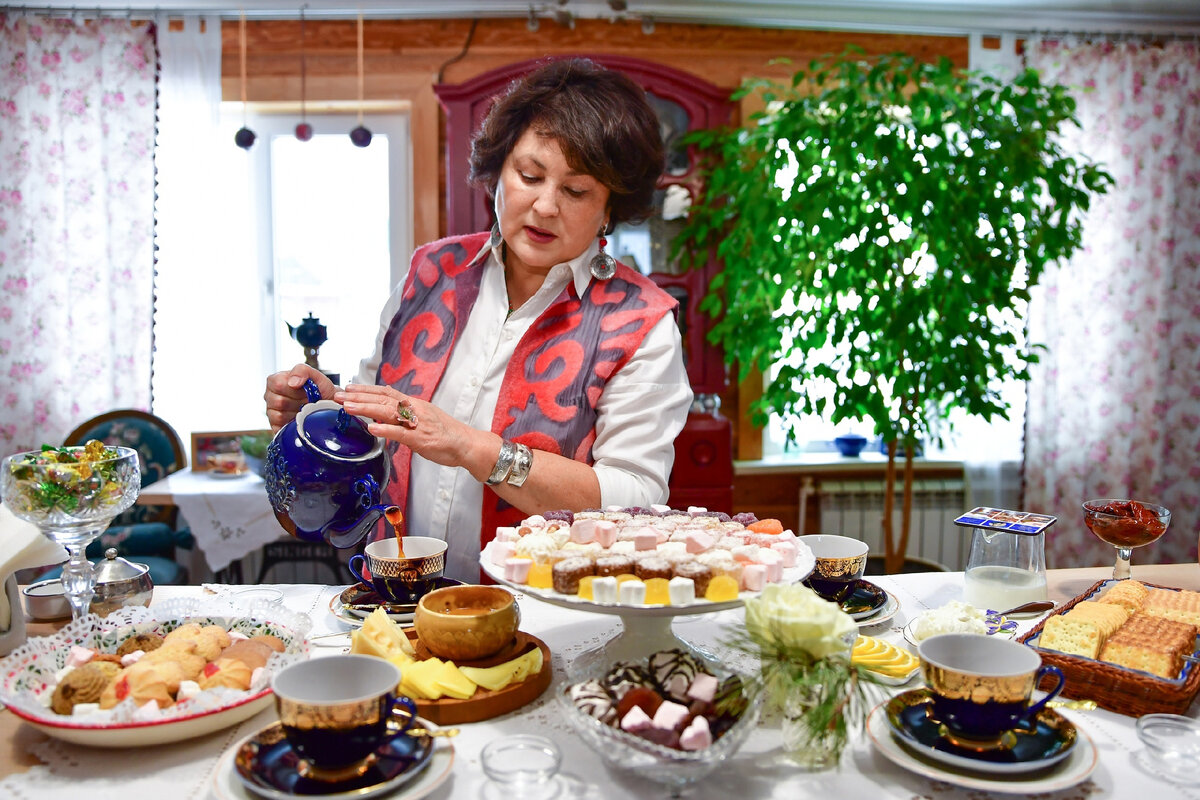 Гостеприимство по сибирски. Ресторан гостеприимства дом тюмень. Этноотель индия этномир. Сибирское гостеприимство. Гостеприимство ассоциации.