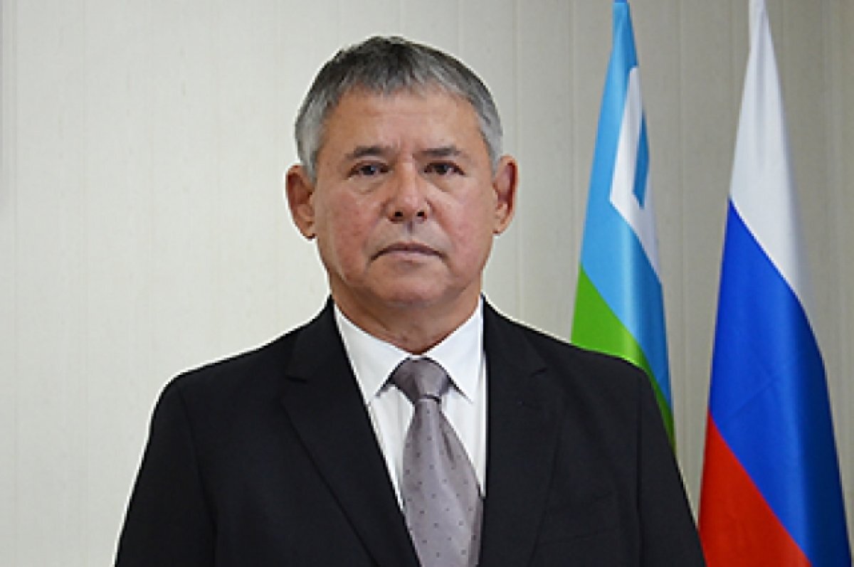    Горожане пришли отдать дань уважения градоначальнику.