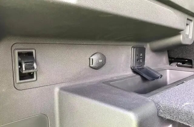 На фото: Салон кроссовера Chery Explore 06