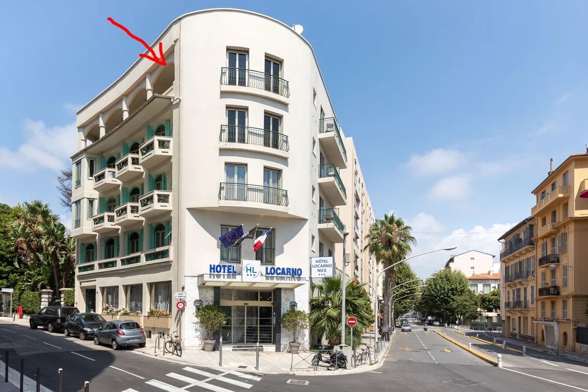 Балкончик моего номера, с которого видно кусок моря