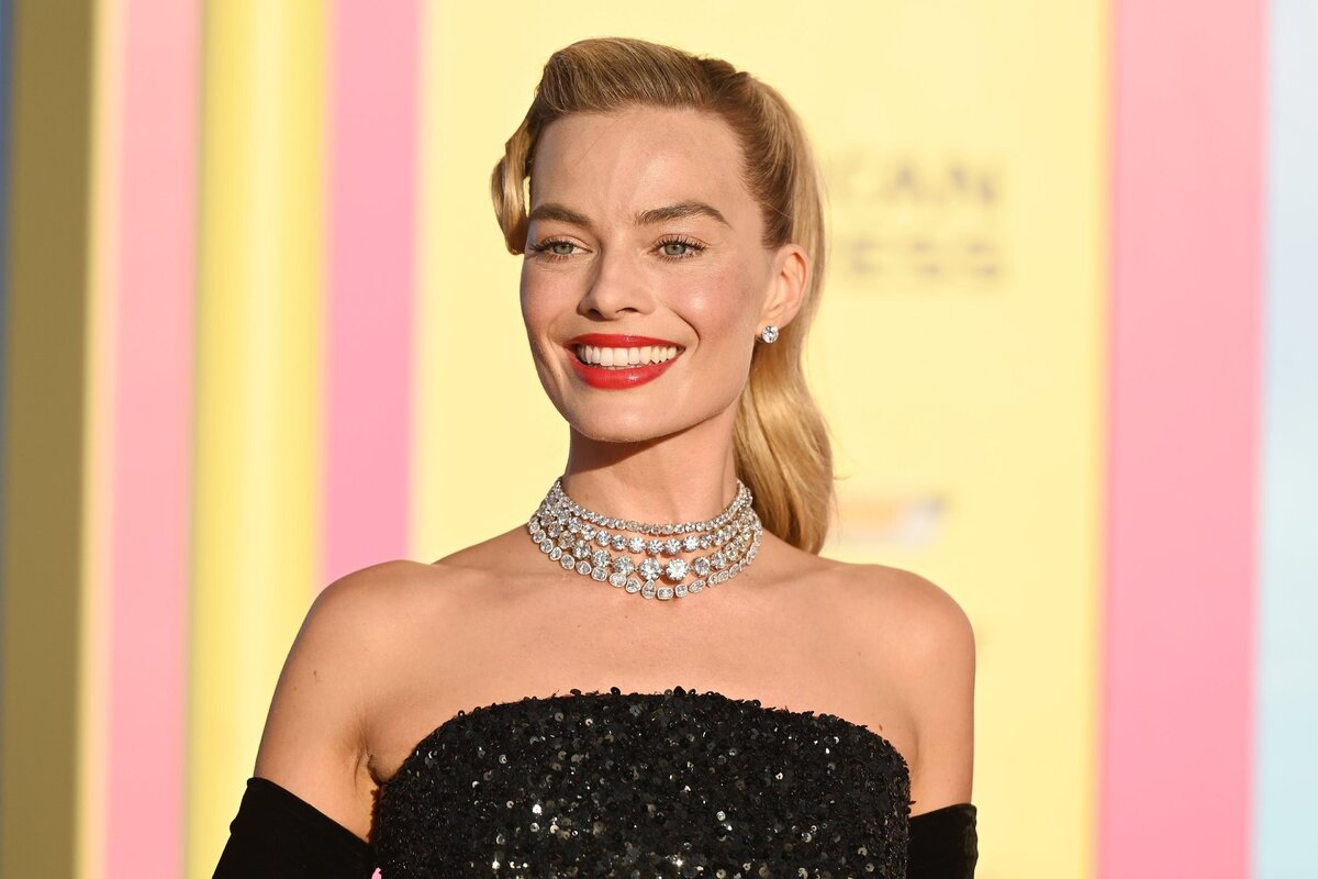 Как выглядит марго. Margot robbie barbie. марго робби ножки барби. актриса марго робби на оскаре-2025.