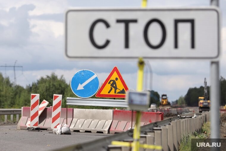    По мнению общественников, график перекрытия дорог к озерам необходимо менять