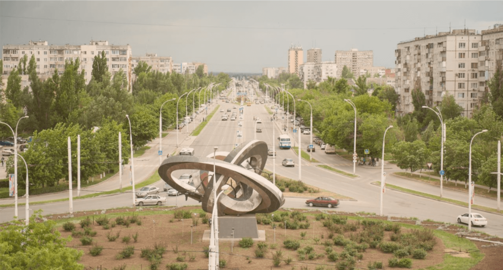 Куда сходить в волгодонске. Волгодонск. Город Волгодонск Ростовской области. Волгодонск достопримечательности. Мирный атом Волгодонск сверху