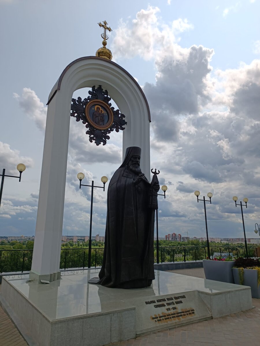 Фото недавно открытого памятника