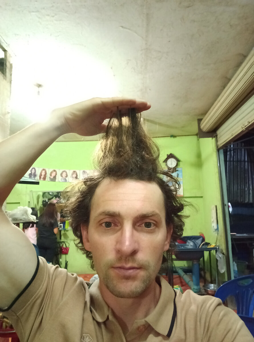 Год не стригся