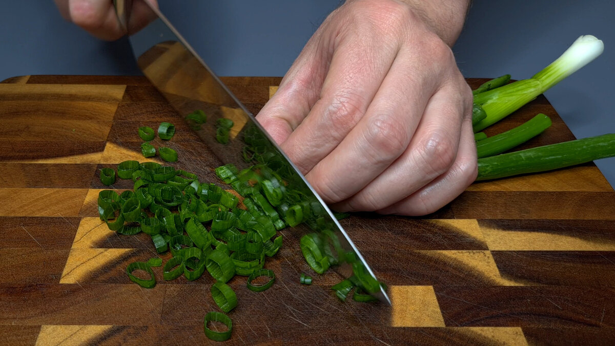 Всем привет! Сегодня делаю заготовку натуральных куриных кубиков для бульона. Куриный бульон по этому рецепту получается насыщенный и яркий, а аромат, ну просто потрясающий!-5-2