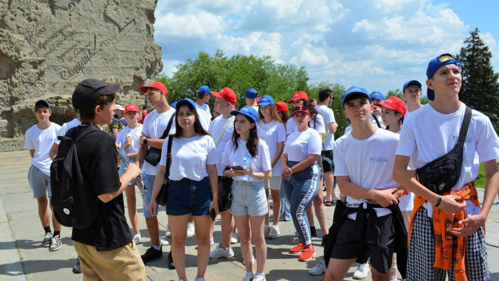     Школьники из ДНР, ЛНР и Запорожья посетят Волгоградскую область в рамках образовательно-туристских программ «Университетские смены», сообщили в региональном комитете образования, науки и молодежной политики.