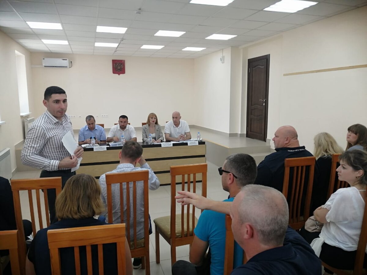 депутат ЗСК Светлана Ангальт - встреча с инициативной группой многодетных семей пос. Лазурного