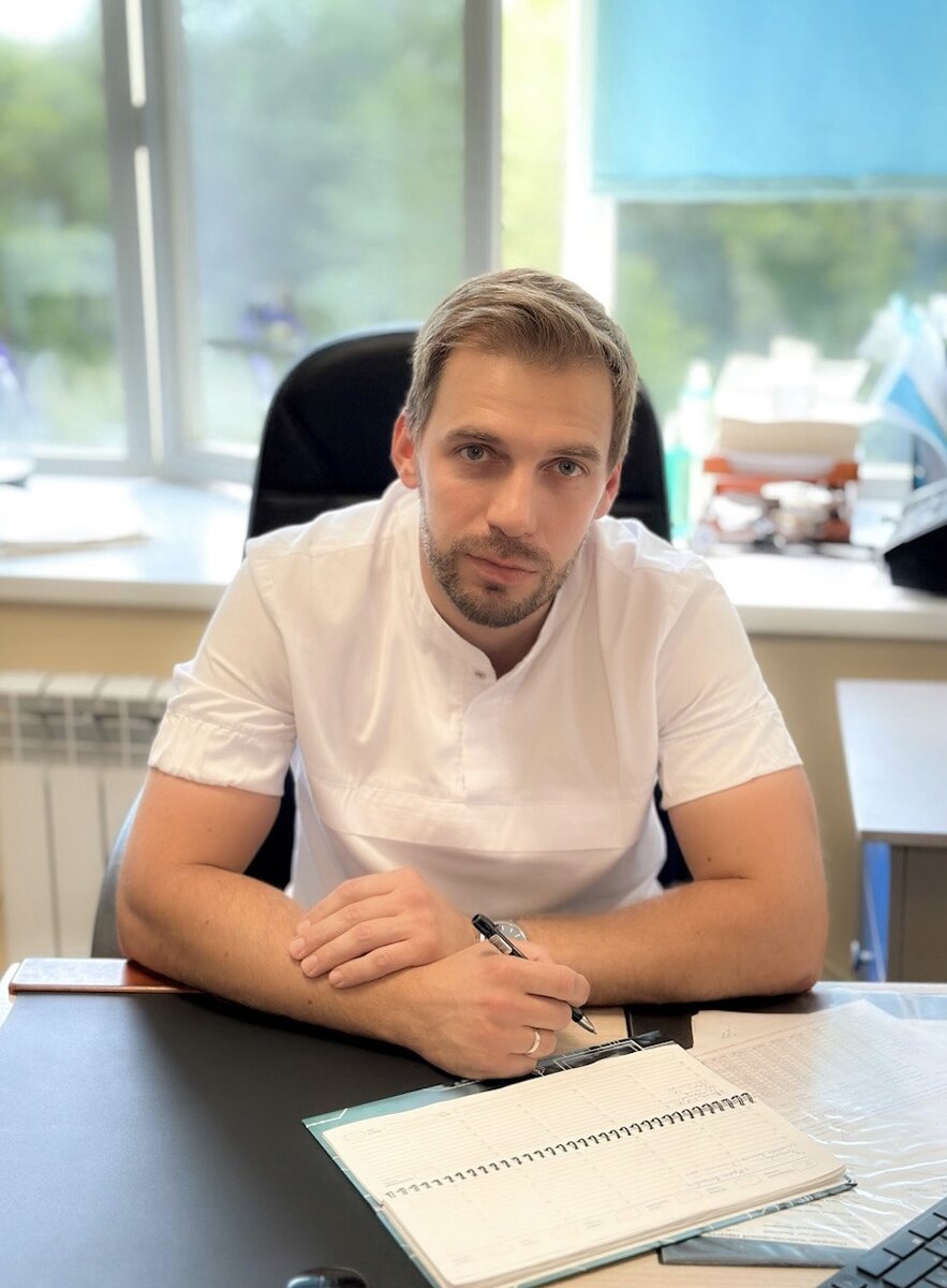 Евгений Александрович Селютин — заведующий отделением нефрологии и диализа, врач-нефролог городской клинической больницы №1 Оренбурга 