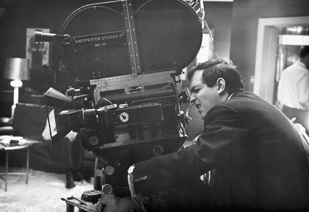    В 1951 году Кубрик снял свои первые фильмы — короткометражные документальные ленты «День боя» и «Летящий падре». Вслед за ними последовала первая полнометражная художественная картина — «Страх и вожделение» / Gettyimages.ru