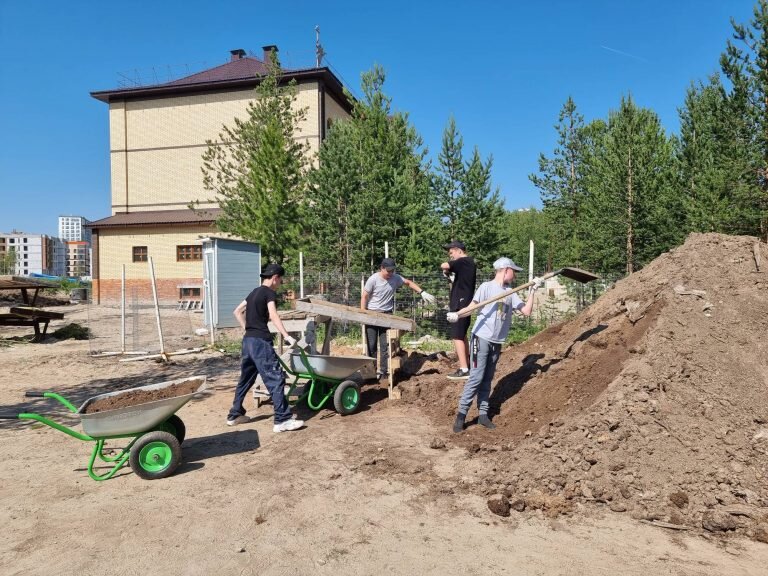    В Сургуте открылся православный храм, в котором обещали вести службы на молдавском языке