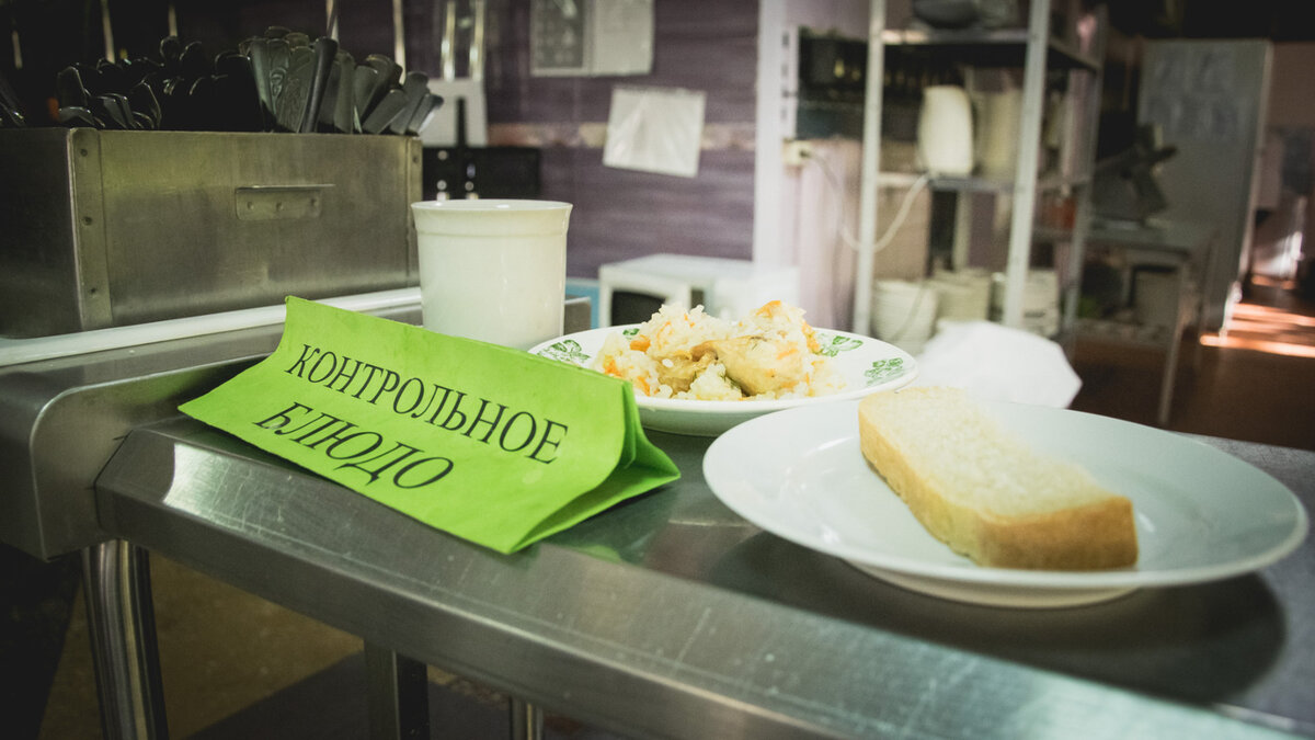     В детском лагере «Юность» в Воткинске, где 27 июля отравилось 16 детей, в пробах салата обнаружили норовирус. Об этом сообщила пресс-служба Управления Роспотребнадзора по Удмуртии.