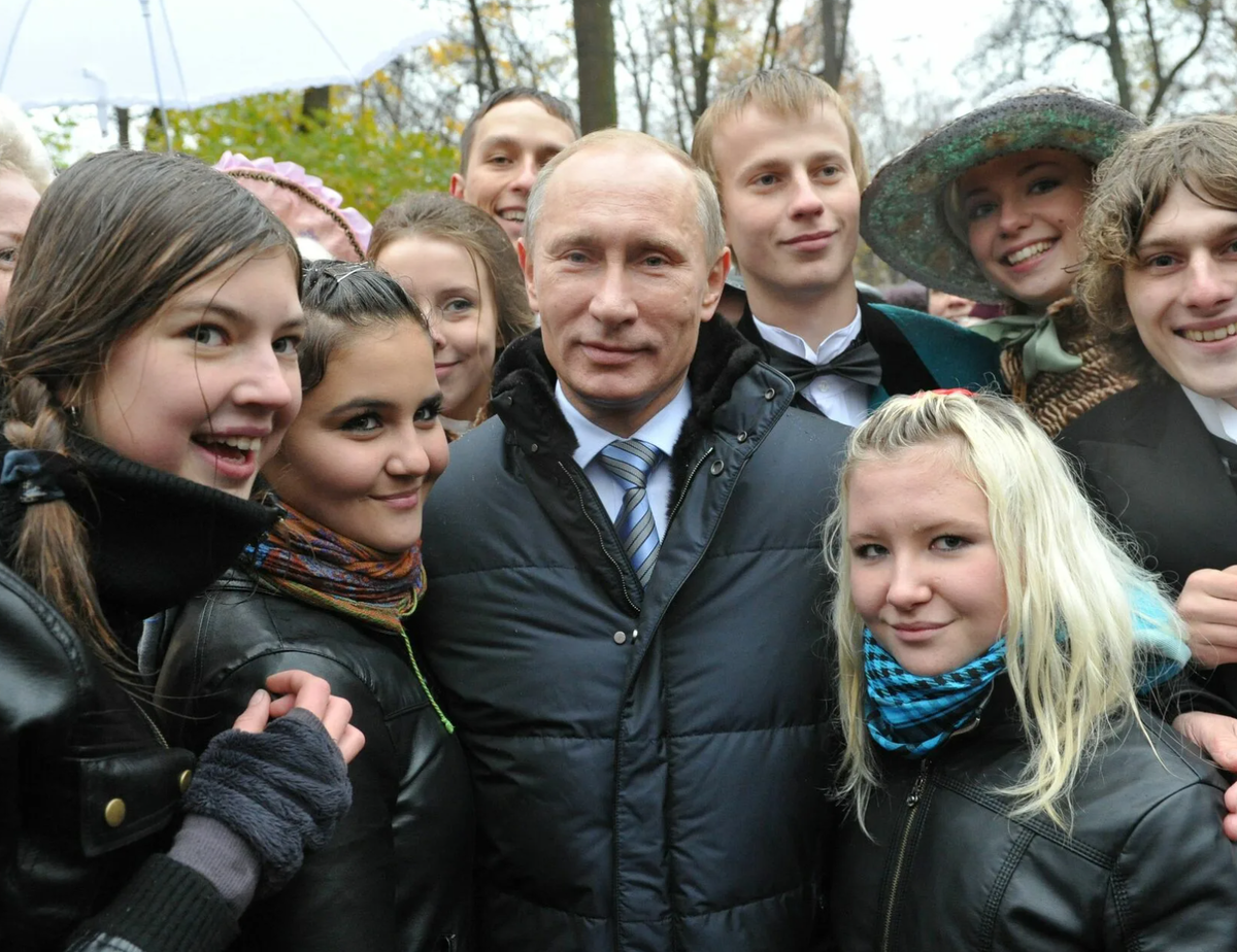    Как российская молодежь видит свою жизнь и свое будущее Марина П.