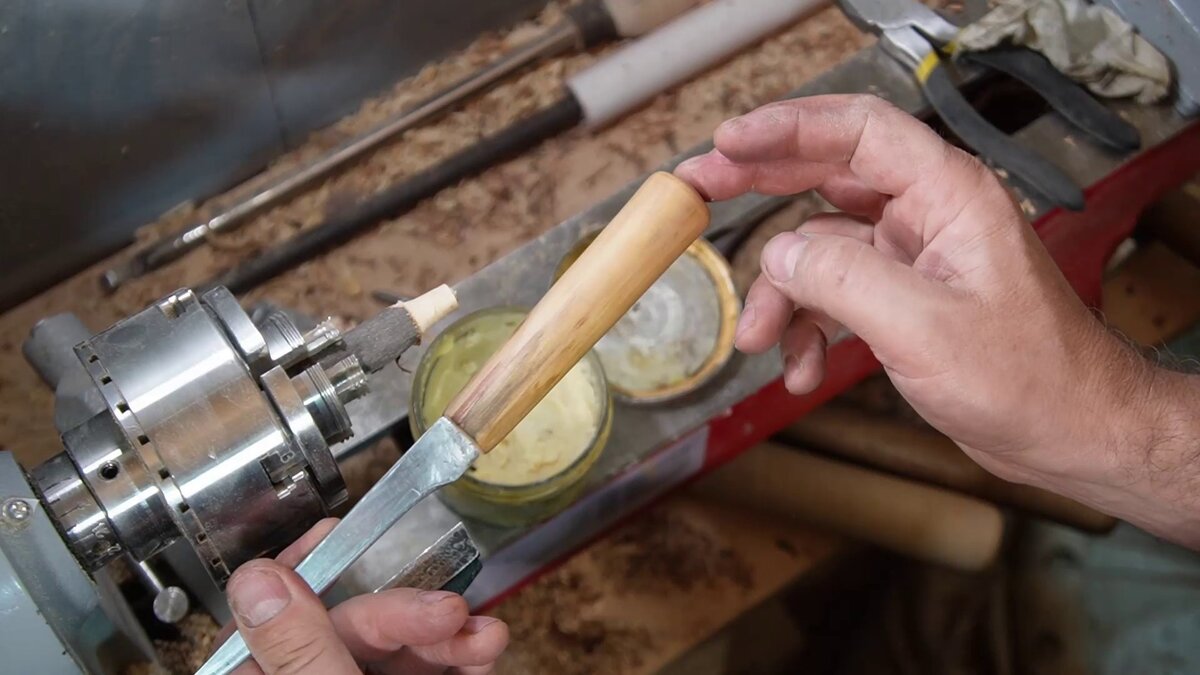 Ручка ножа из ирги. Работа автора