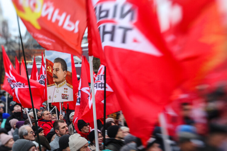   Личность Сталина и доктрина сталинизма являются самой главной политической тайной истории последнего столетия (несмотря на горы написанных книг), которую власть имущие хранят от народа Фото: «БИЗНЕС Online»