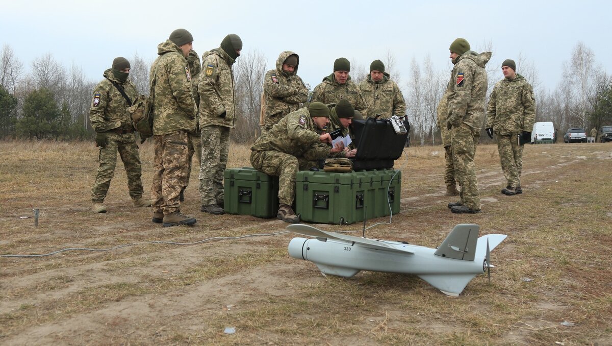    Попытки ударов ВСУ по территориям Ростовской области не имеют никакого военного смысла. Главное оружие Украины — психологическое. Цели их атак — внушить страх, посеять панику в нашем обществе, сообщил RostovGazeta член Российской ассоциации политической науки, политолог Алим Батов.