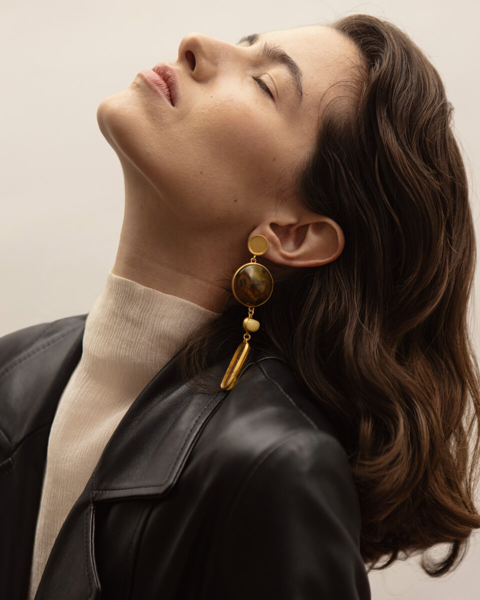 Большие серьги с янтарем