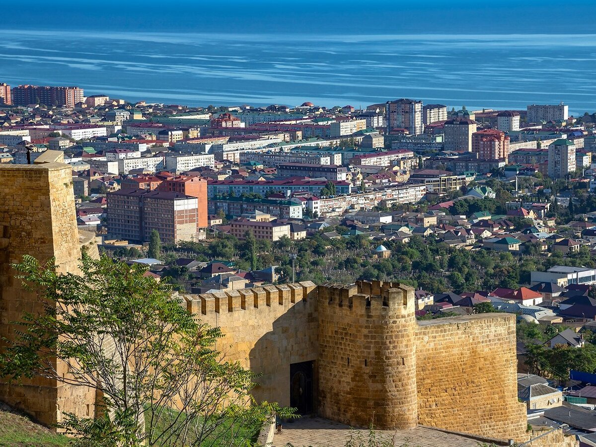 Цитадель и старый город Дербент