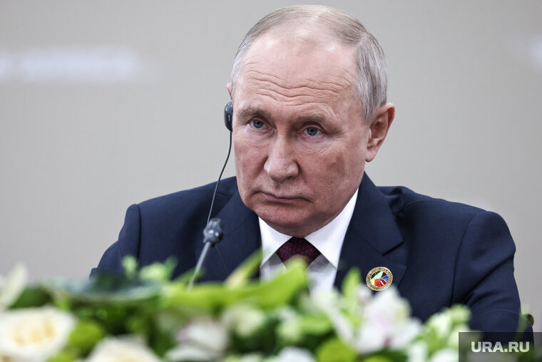    Президент РФ Владимир Путин пополнил команду доверенных лиц новым губернатором