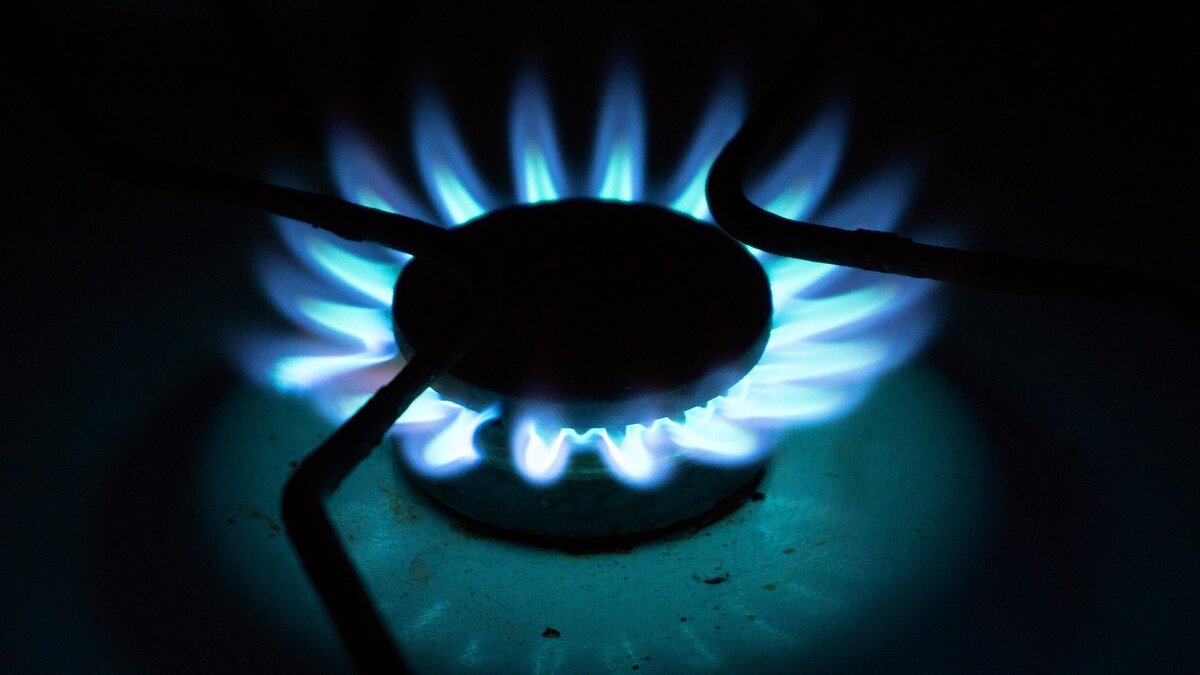     На Петербургском международном экономическом форуме было подписано соглашение о создании комплекса по производству сжиженного природного газа на территории Приморского края. Договор также предусматривает развитие производственно-сбытовой инфраструктуры для СПГ.