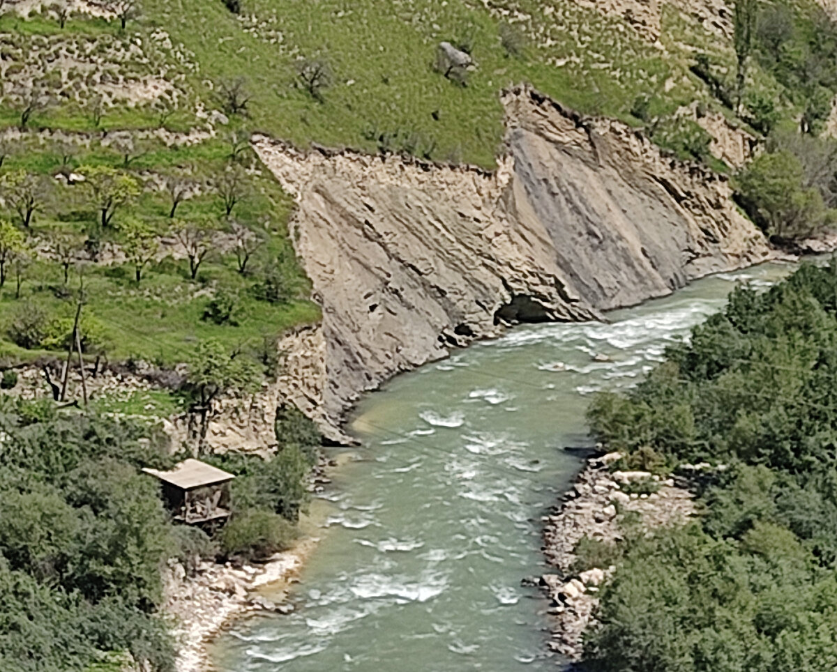 Река Каракойсу рядом с Гунибом