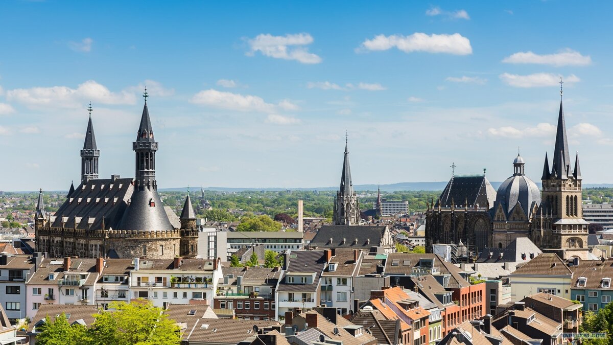 Экс-ла-Шапелль (Aix la Chapelle) — французское название Аахена