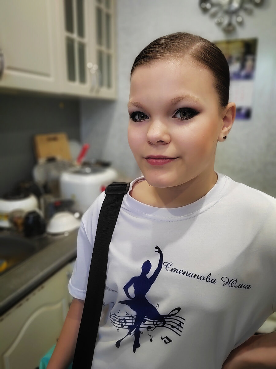 Старшая Дочка Юля