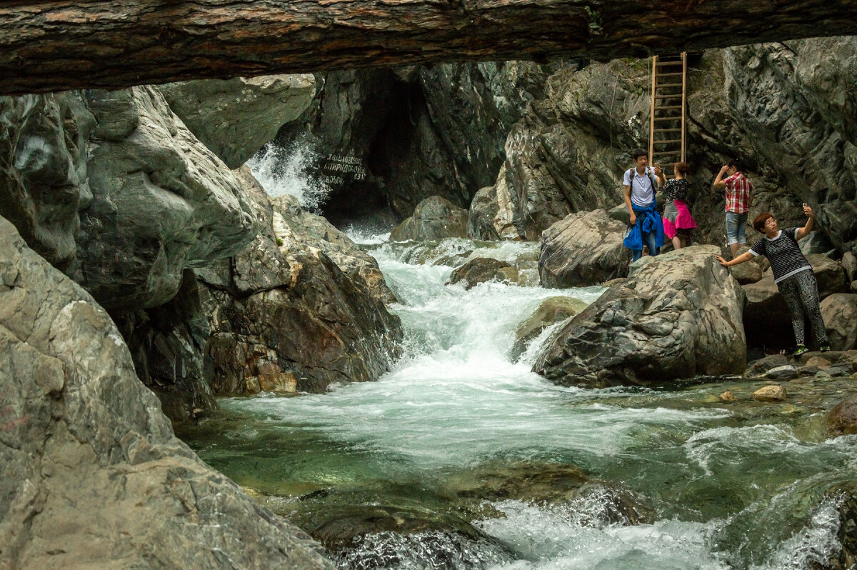 ущелье юмъекорр хибины. долина смерти каньон. в ущелье уж долго думал. карадахская теснина дагестан. водопад чертова мельница махар.