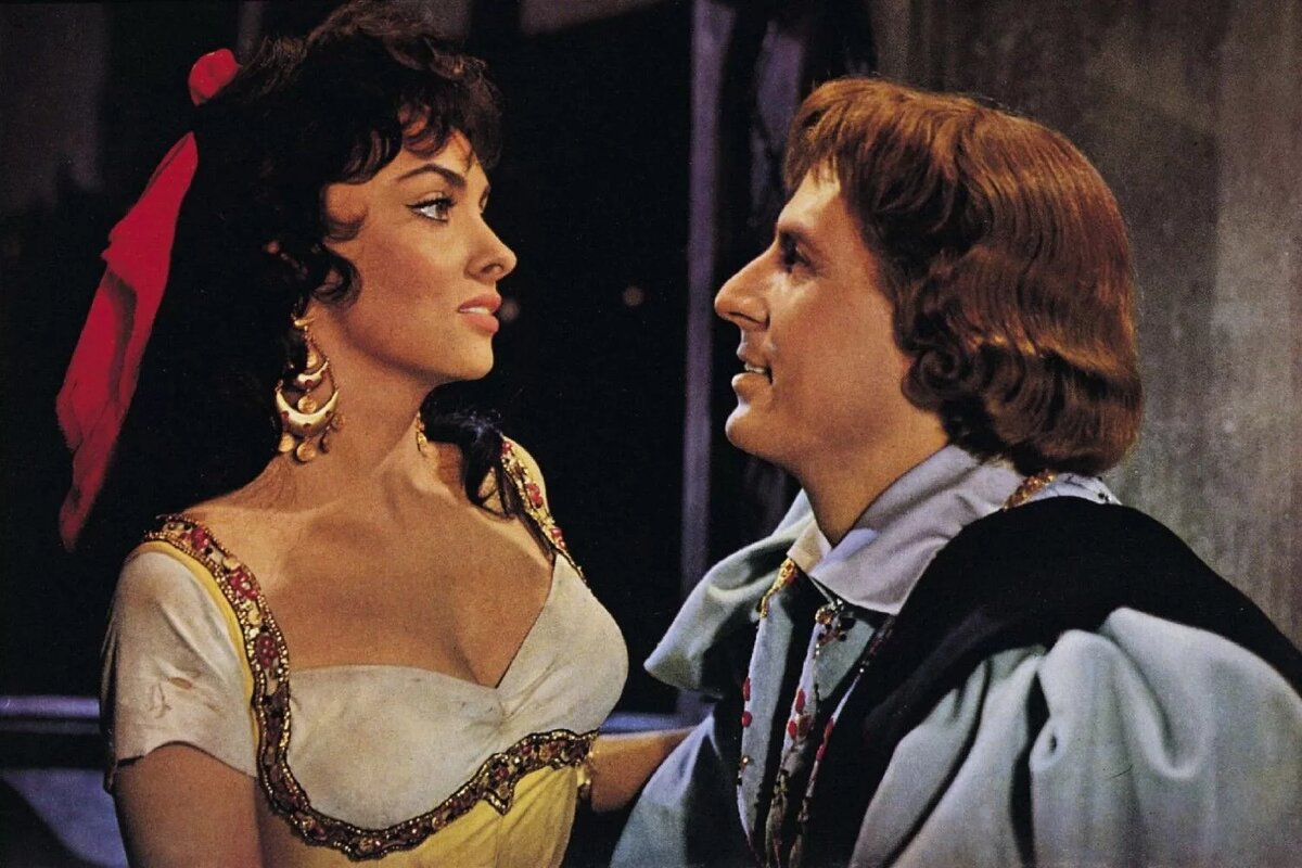 Отрывок из фильма "Собор Парижской Богоматери"