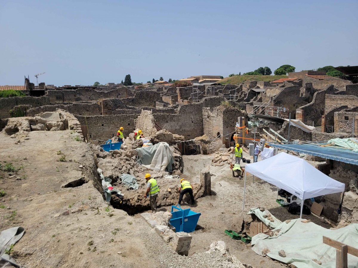     Результат раскопок за три месяца Parco archeologico di Pompei