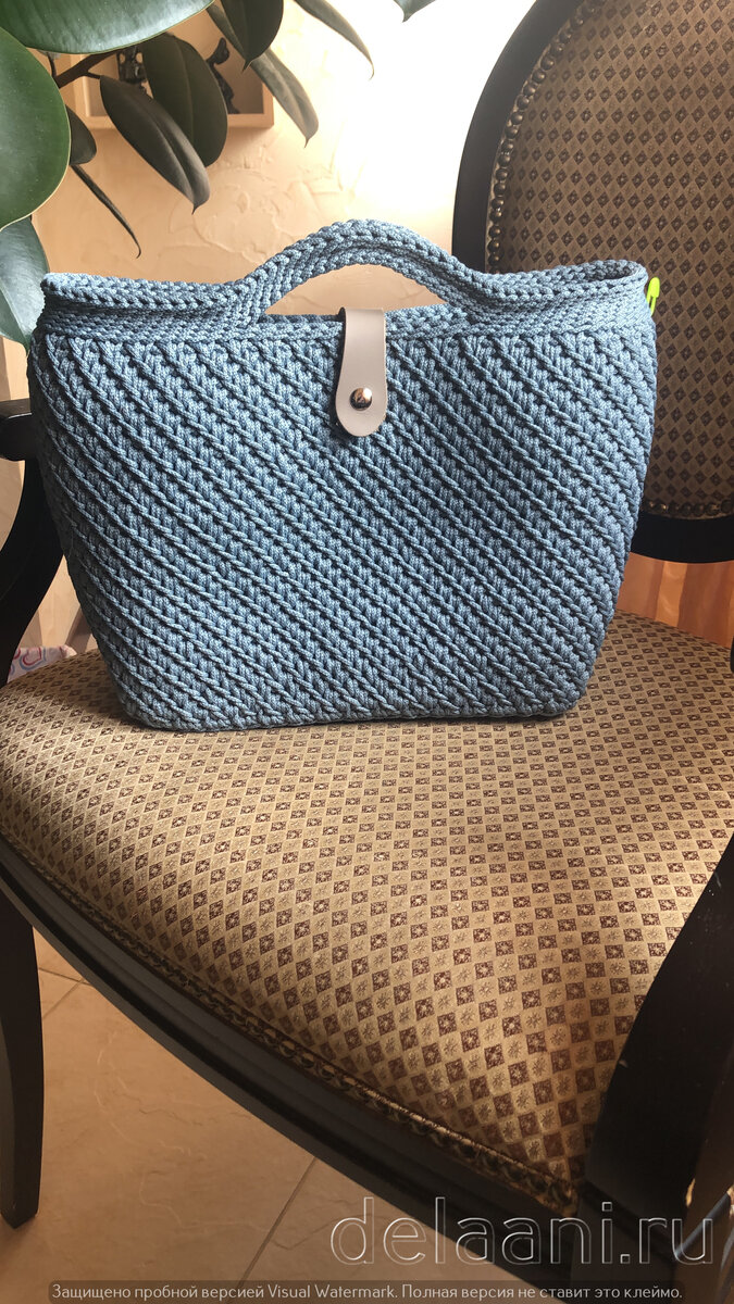 Самые плотные ручки получаются, если их вязать только соединительными столбиками 