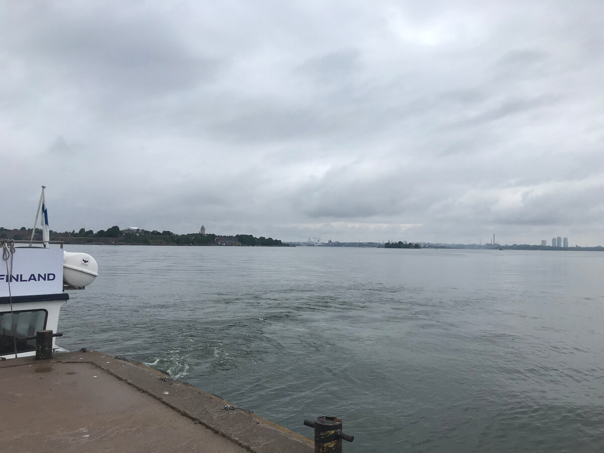 Пришли на остров