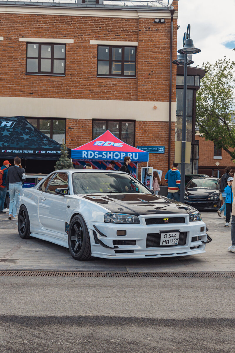Nissan Skyline GT-R R34. Выставка авто в Депо. Моя фоторабота ...