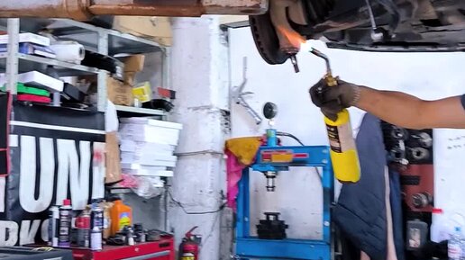 РТС-сервис: ремонт Пежо, Ситроен, Мини | Как открутить шаровую если ...