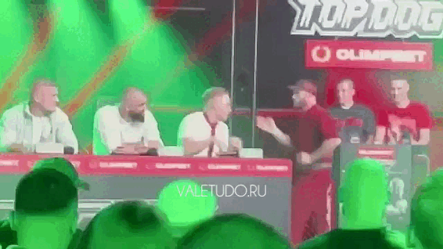 Видео драки появится на следующей неделе на канале TOP DOG