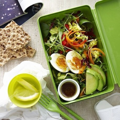     Пора в дорогу! 7 вариантов перекуса, который можно взять с собой