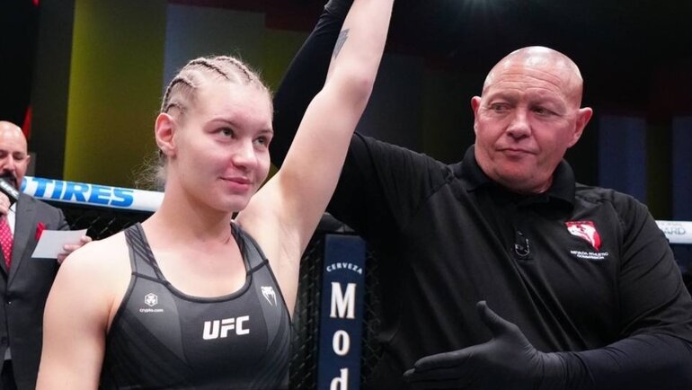    Виктория Дудакова. Соцсети