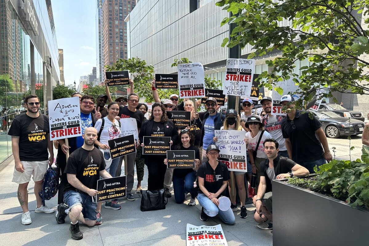 Забастовка в голливуде 2023. Забастовка в голливуде 2023. Забастовка в голливуде 2023. Забастовка в голливуде 2023. Забастовка в голливуде 2023.