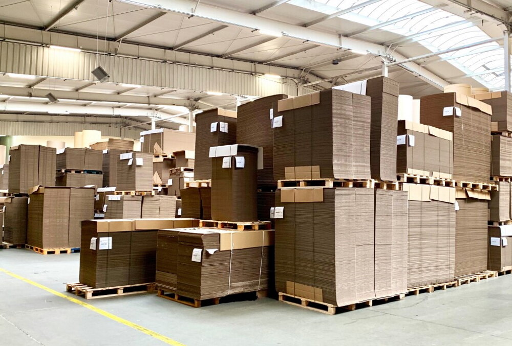 Цех по производству картонных лотков.