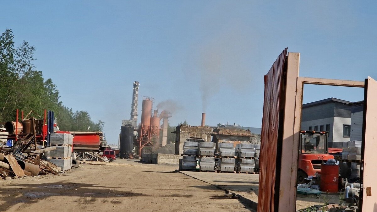     Асфальтовый завод в буквальном смысле отравляет жизнь десяткам петрозаводчан, о происходящем рассказали в соцсетях.