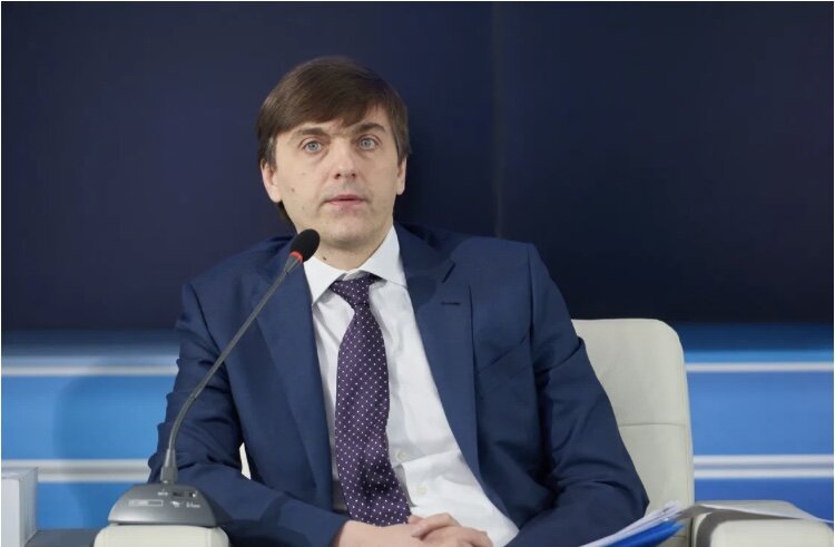 Министр образования Сергей Кравцов