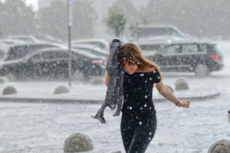 "Никогда такого не было и вот опять!» (с) (фотка томского первомая с просторов интернета