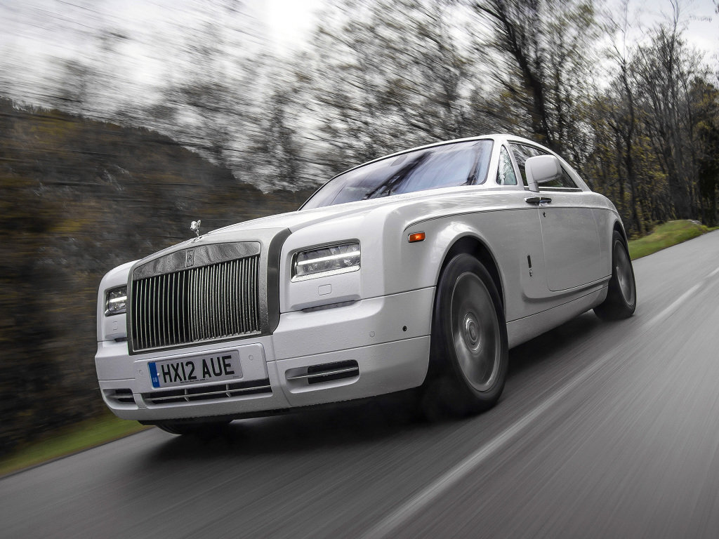 Новый rolls royce phantom фото