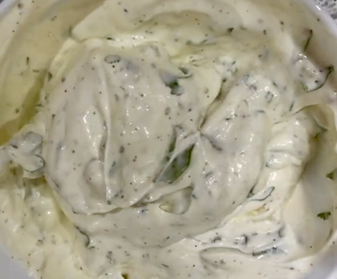 Фото автора. Вот такая простая и вкусная намазка на нашу курочку.