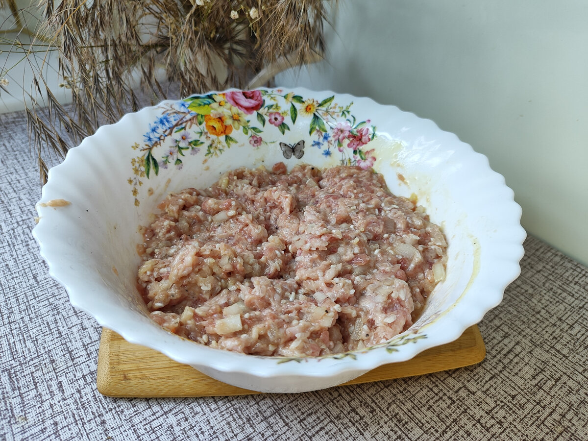 Фаршированный перец с мясом и рисом в томатном соусе | Готовим вкусно дома/  Кулинария/ Рецепты | Дзен