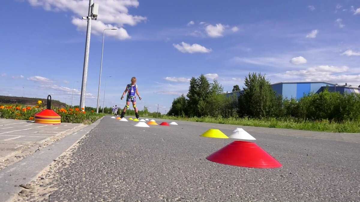    17 юных урайцев осваивают «Ролики мечты»