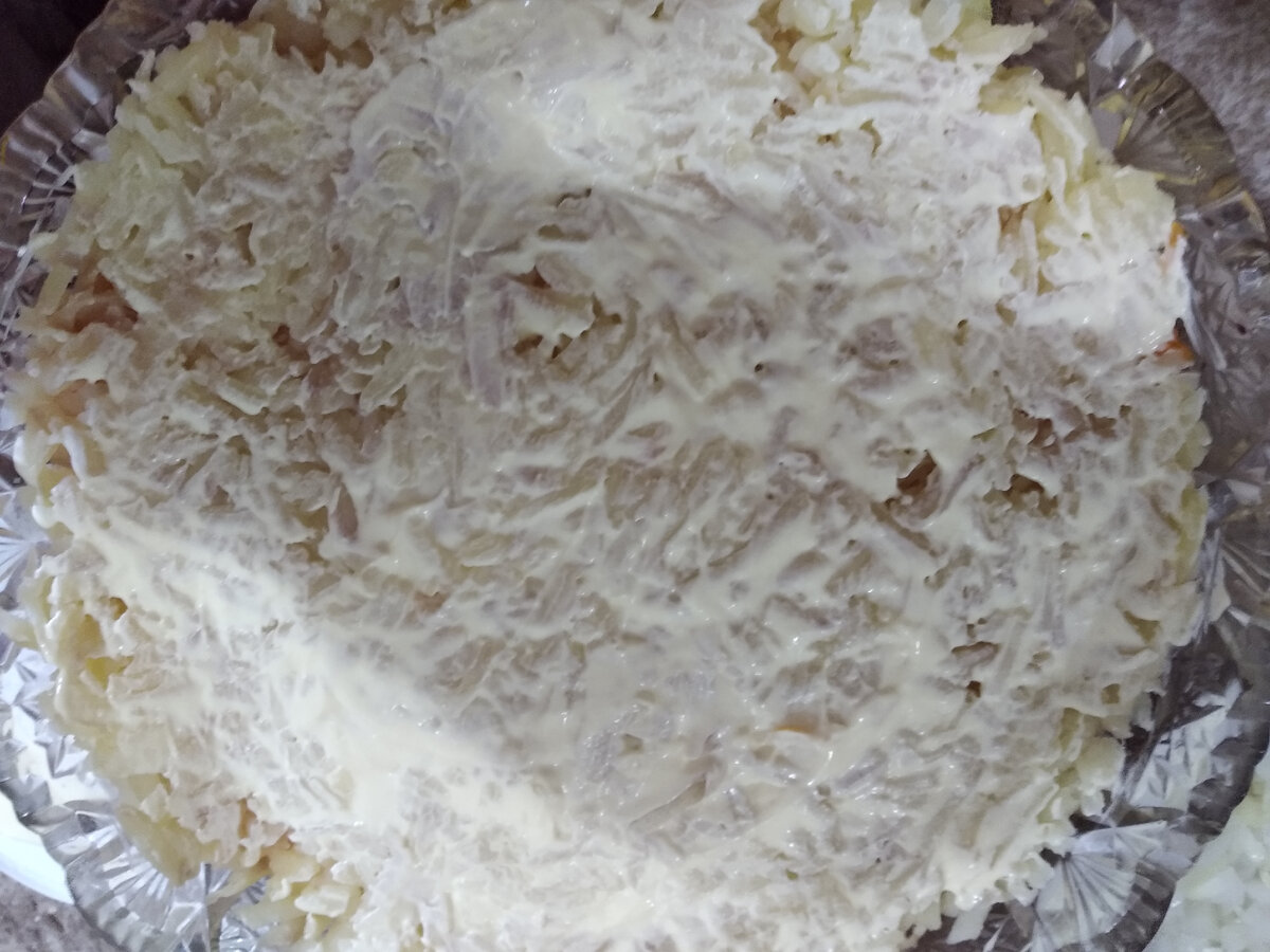 Салат «Селёдка под лисьей шубкой» — рецепт с фото пошагово