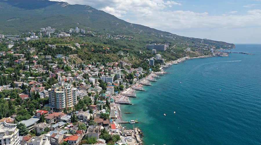 Вид на Ялту // Фото: Туристический портал Республики Крым, Сергей Коршунов